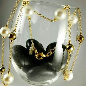 Handmade: mother of pearl & hematite gem necklace